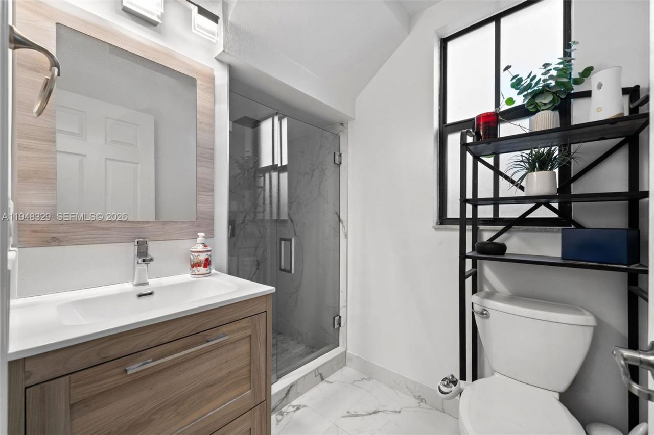 8658 NW 99th Path , Doral, FL 33178 Photo