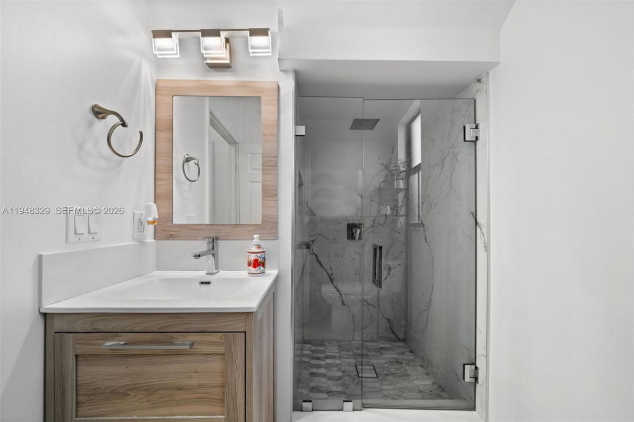 8658 NW 99th Path , Doral, FL 33178 Photo