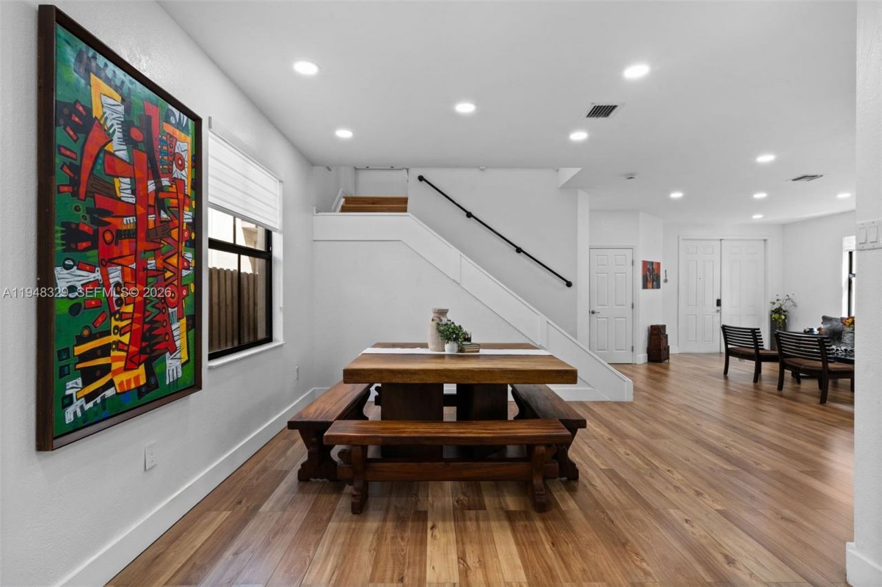 8658 NW 99th Path , Doral, FL 33178 Photo