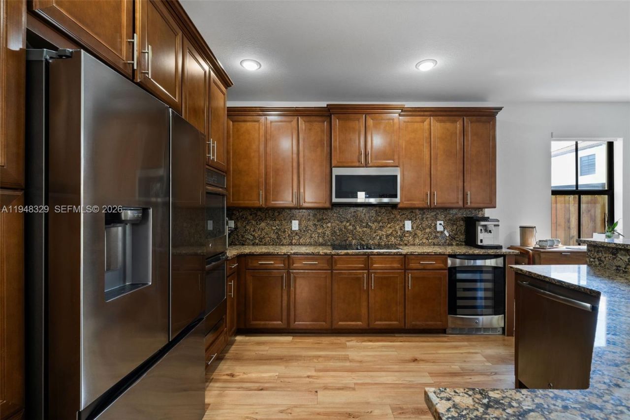 8658 NW 99th Path , Doral, FL 33178 Photo