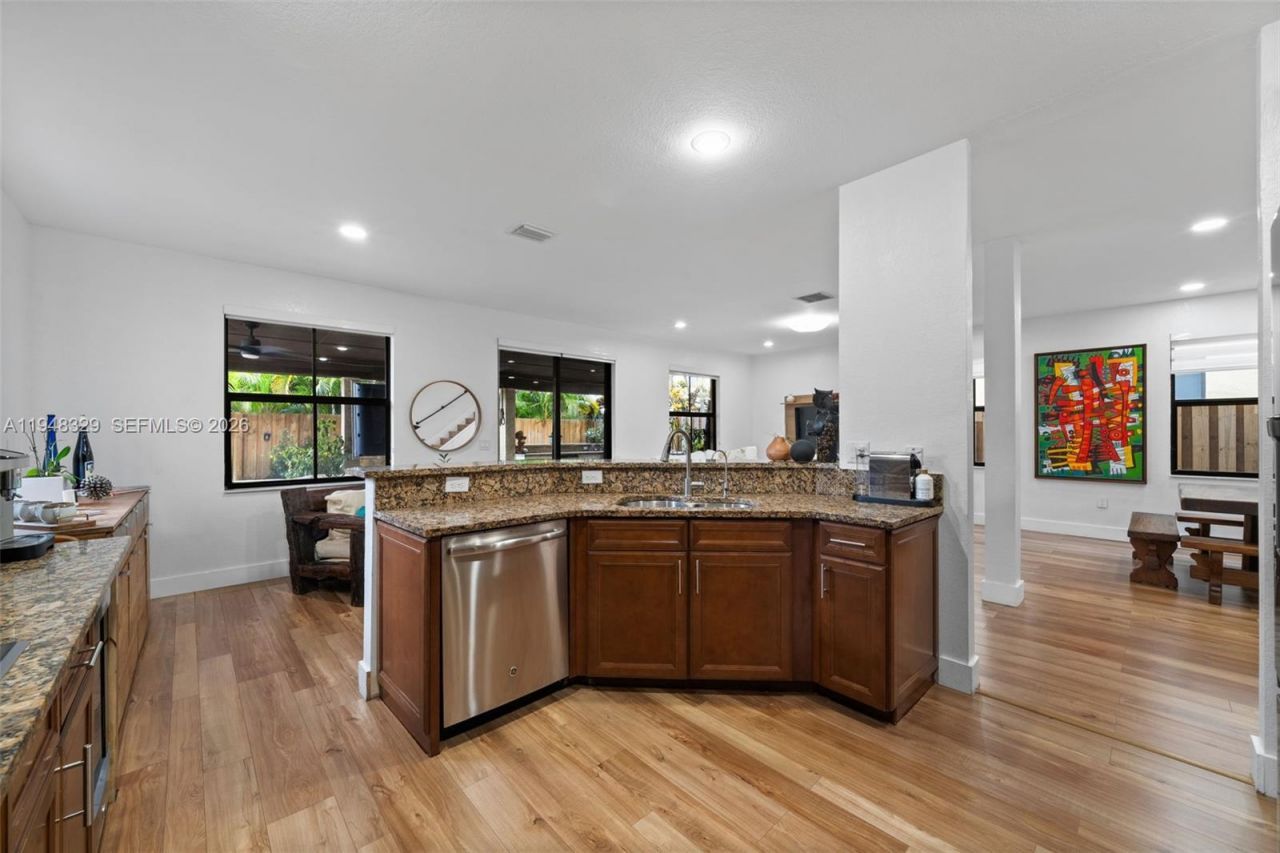 8658 NW 99th Path , Doral, FL 33178 Photo