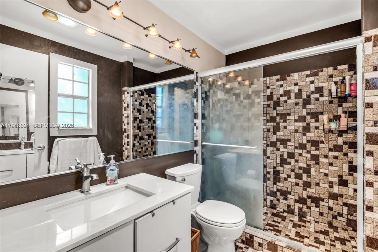 320 SE 10th Ave, Unit D, Pompano Beach, FL 33060 Photo