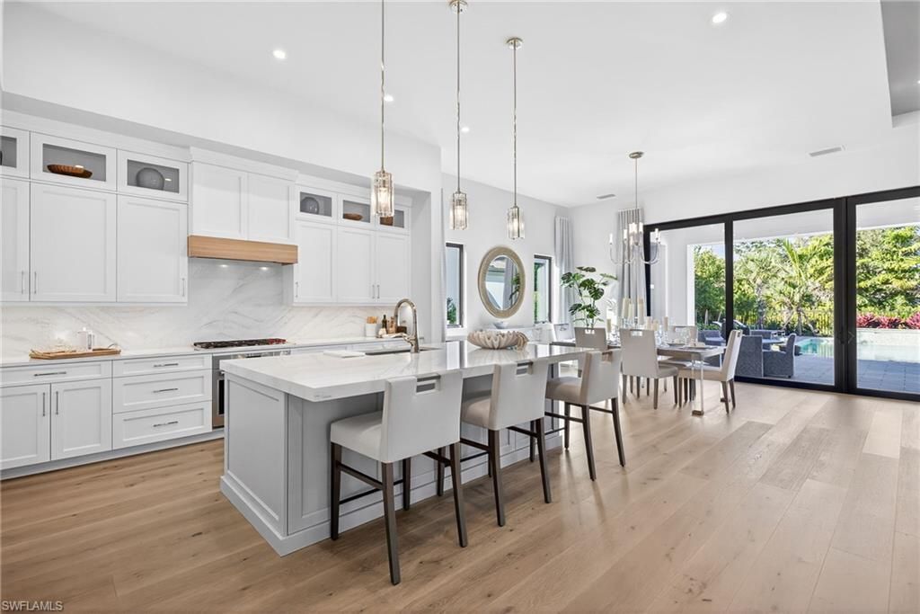 2051 Cambridge Park Dr, Naples, FL 34109 Photo