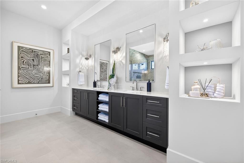 2051 Cambridge Park Dr, Naples, FL 34109 Photo