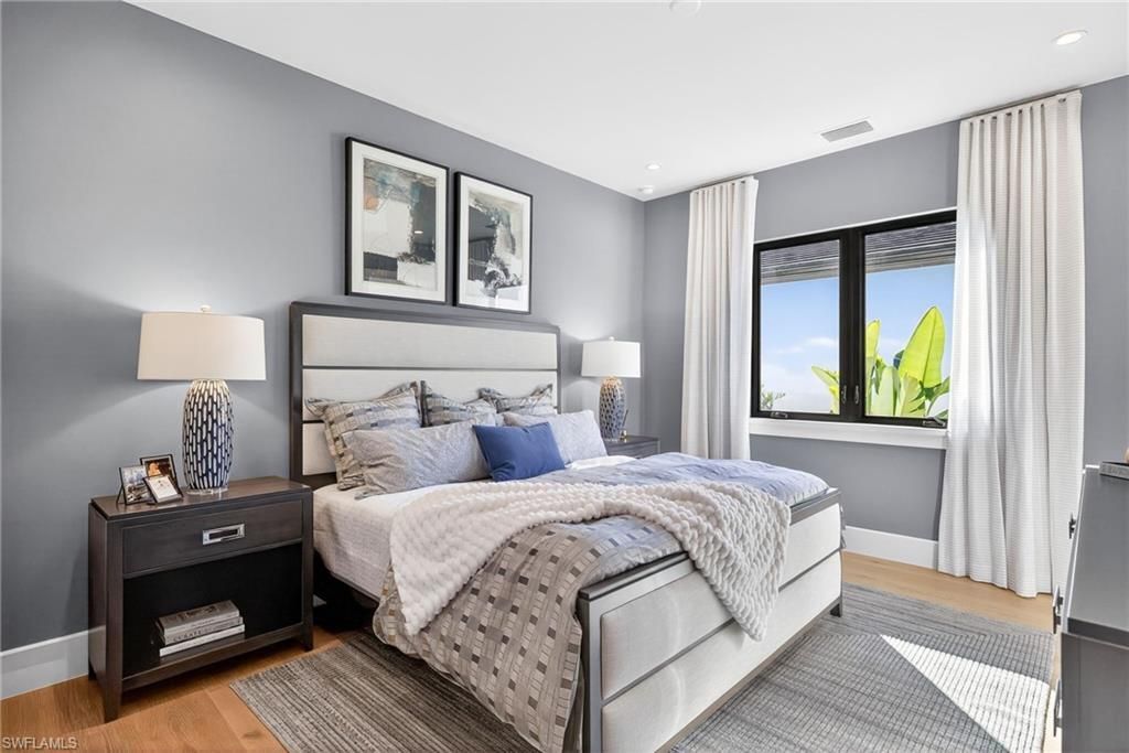 2051 Cambridge Park Dr, Naples, FL 34109 Photo