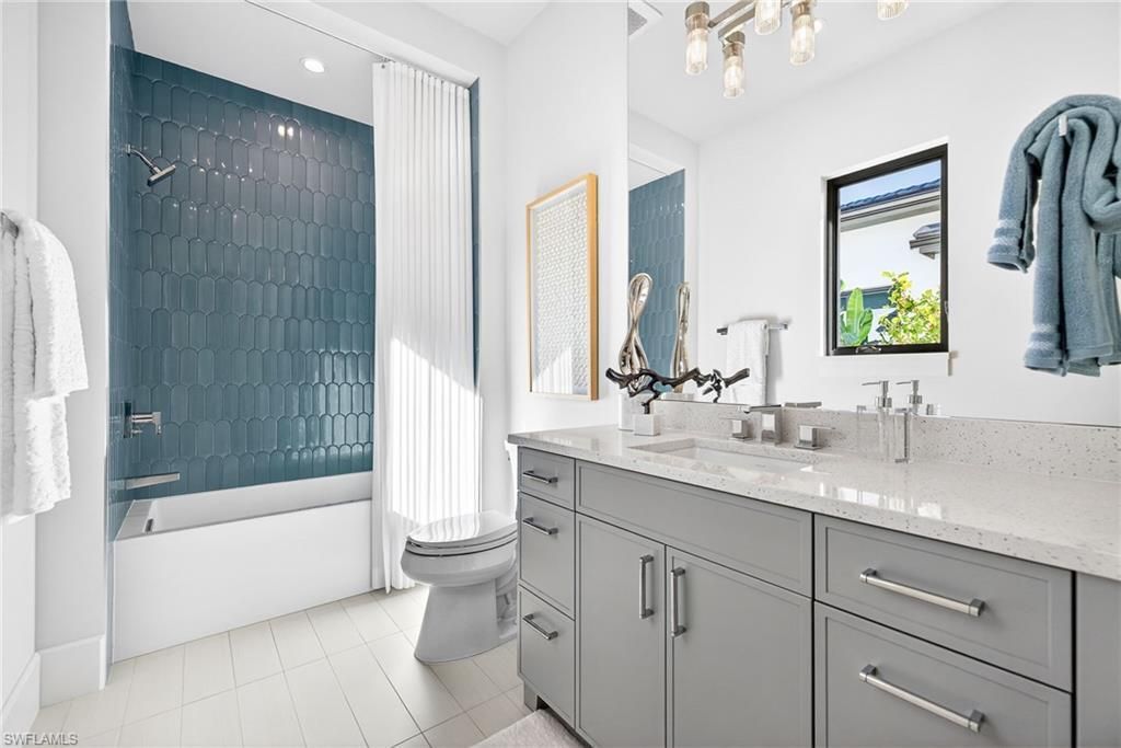 2051 Cambridge Park Dr, Naples, FL 34109 Photo