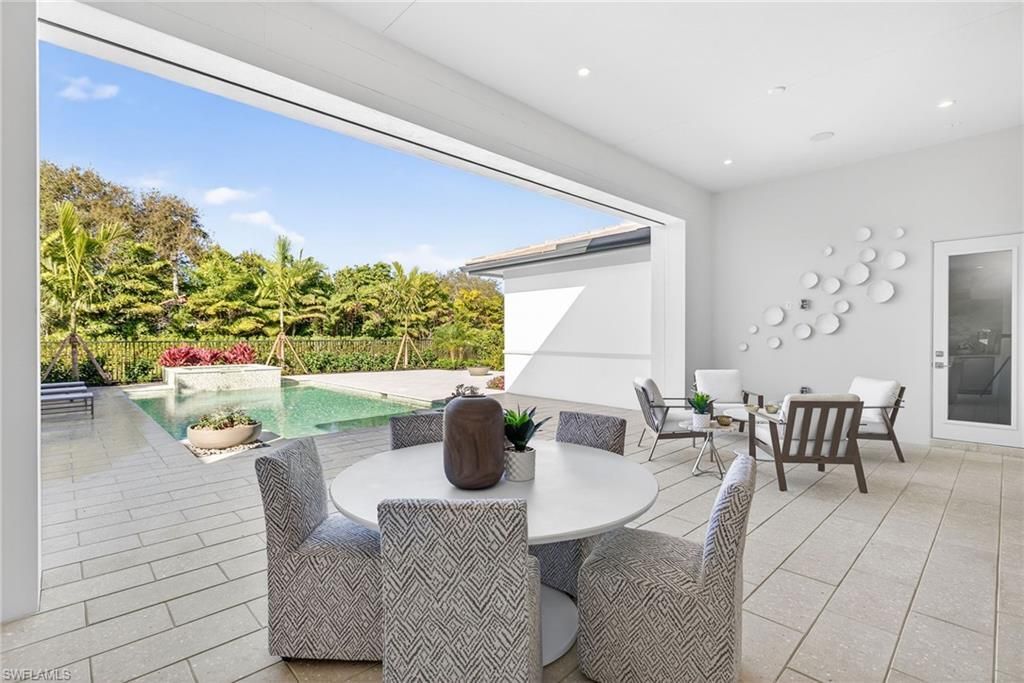 2051 Cambridge Park Dr, Naples, FL 34109 Photo