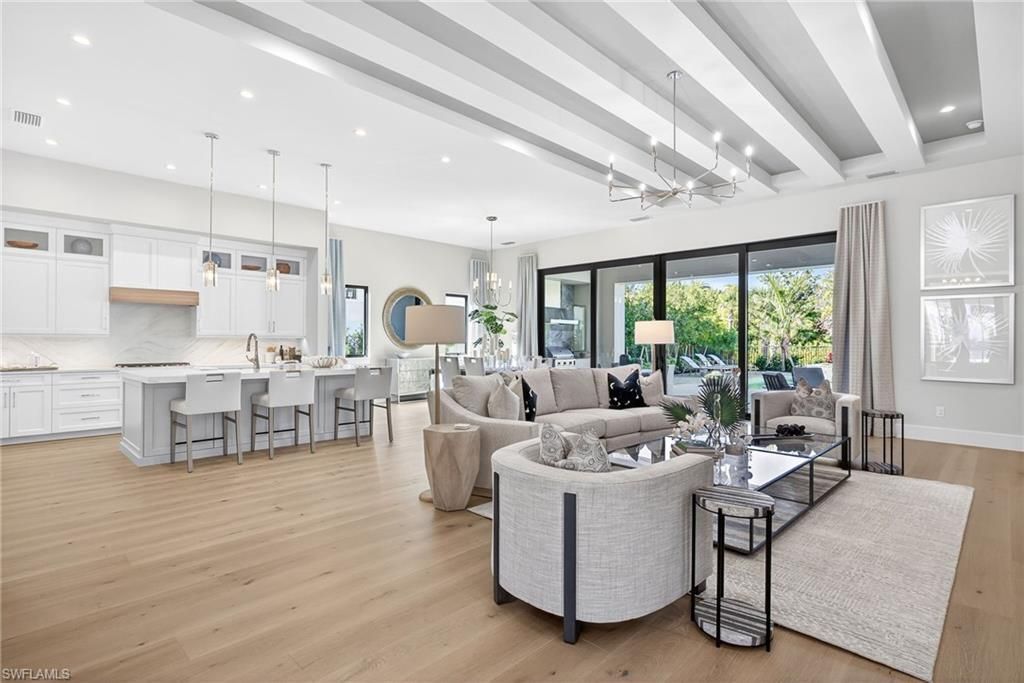 2051 Cambridge Park Dr, Naples, FL 34109 Photo