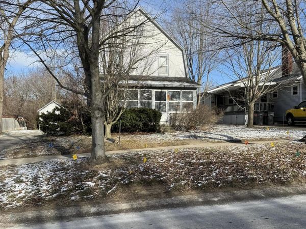 421 E Main Street, Fennville, MI 49408