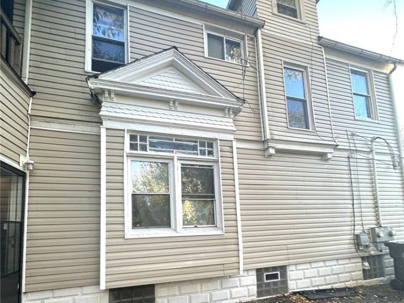 1713 E 69th Place, Cleveland, OH 44103 Photo 3