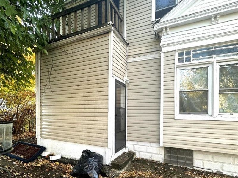 1713 E 69th Place, Cleveland, OH 44103 Photo 4