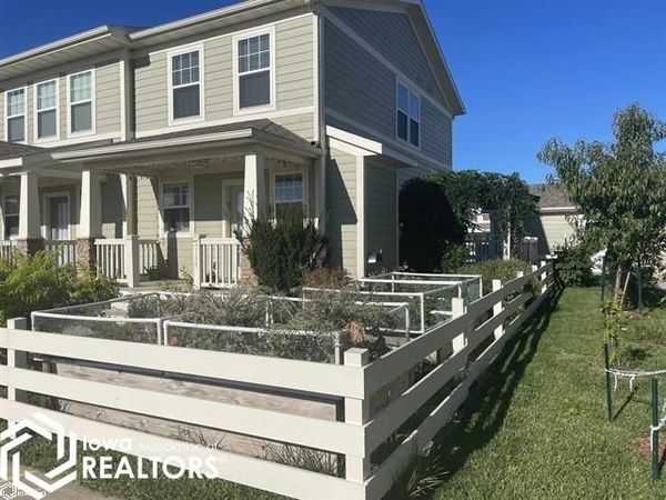 2114 Sapphire Lane, Fairfield, IA 52556