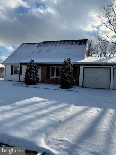 83 Glenview Lane, Willingboro, NJ 08046 Main Photo