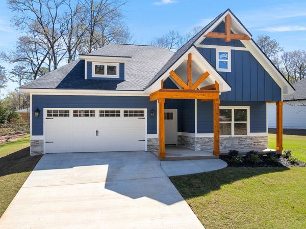 110 Friar Tuck Avenue, Warner Robins, GA 31088