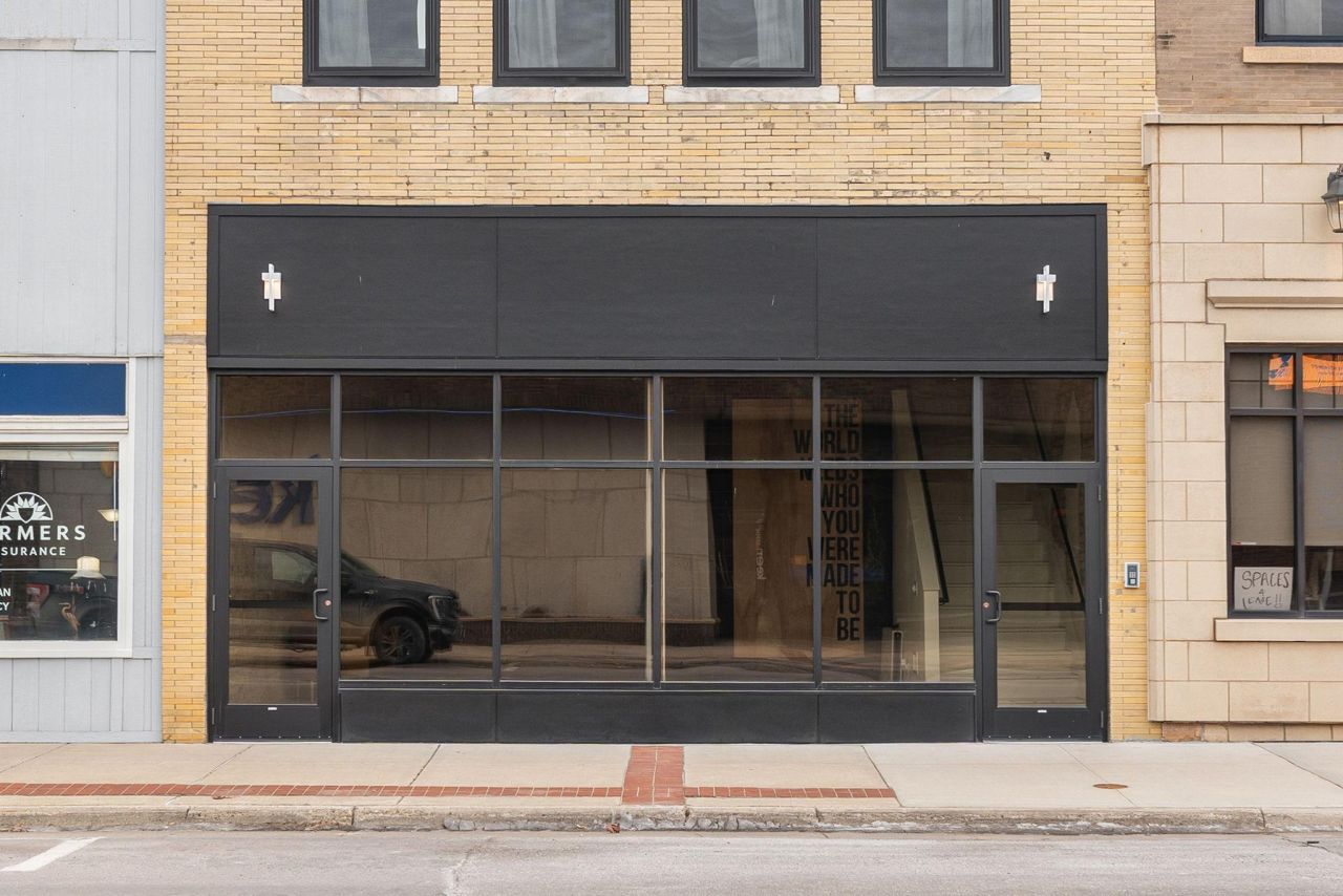 102 State Street N, Waseca, MN 56093