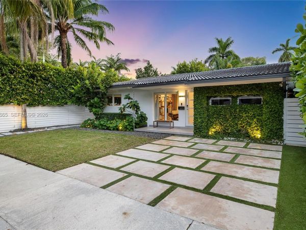 670 NE 58th St, Miami, FL 33137