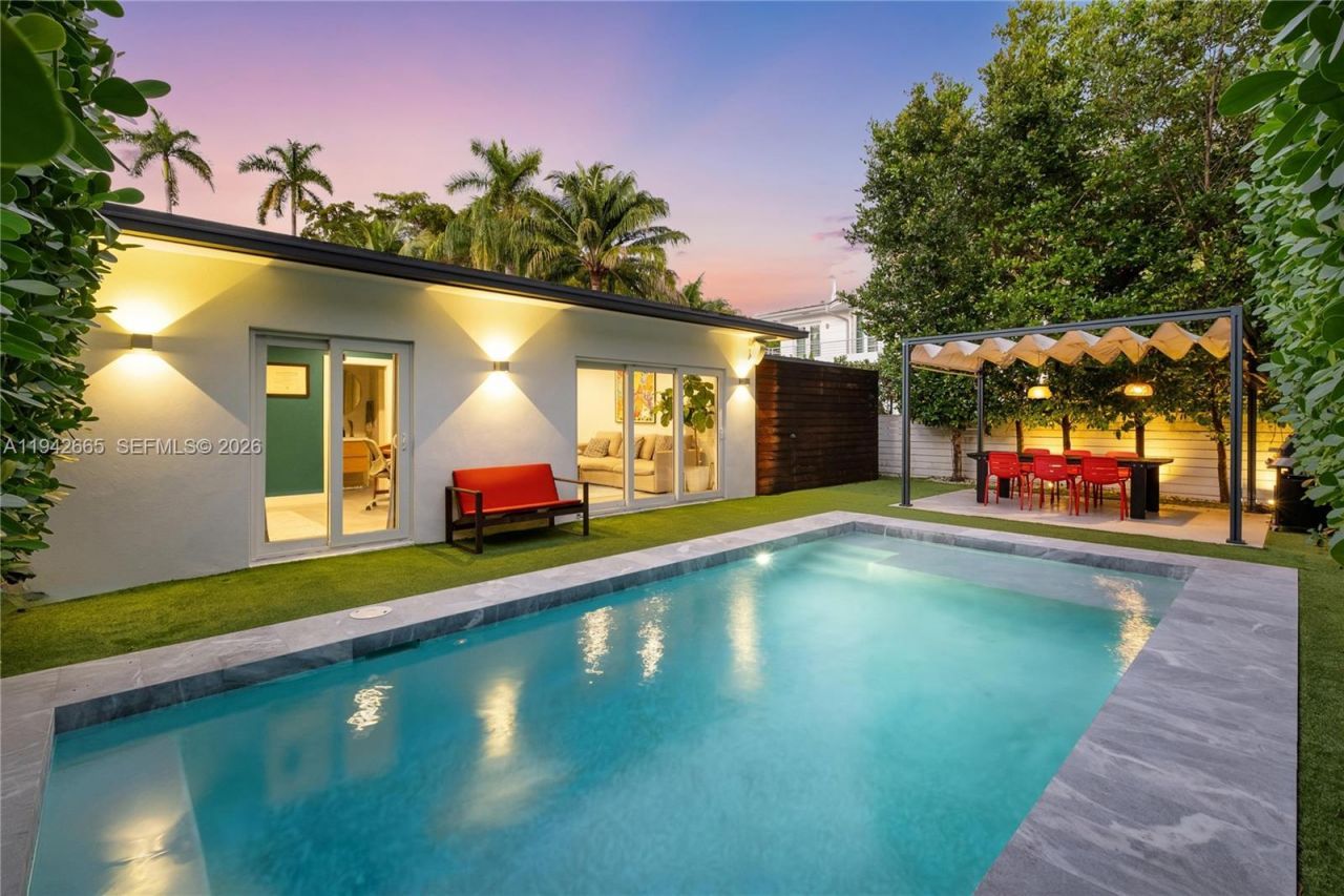 670 NE 58th St, Miami, FL 33137 Photo