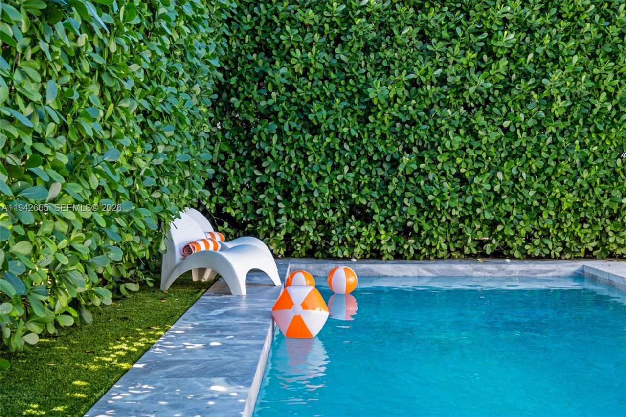 670 NE 58th St, Miami, FL 33137 Photo