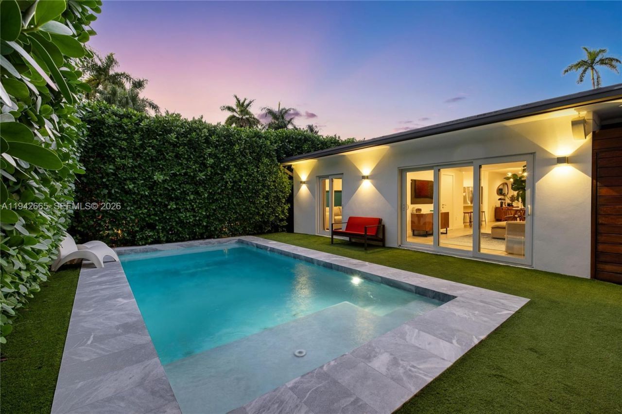 670 NE 58th St, Miami, FL 33137 Photo