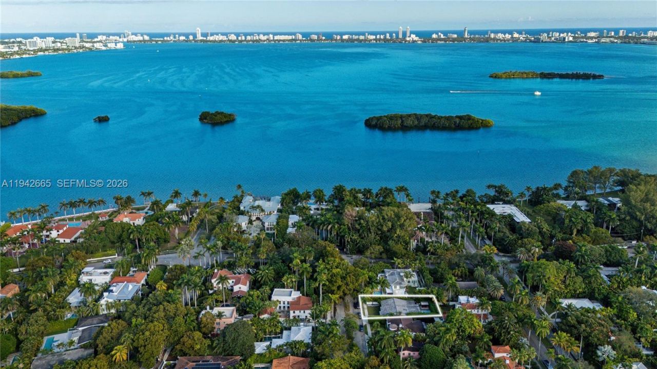 670 NE 58th St, Miami, FL 33137 Photo