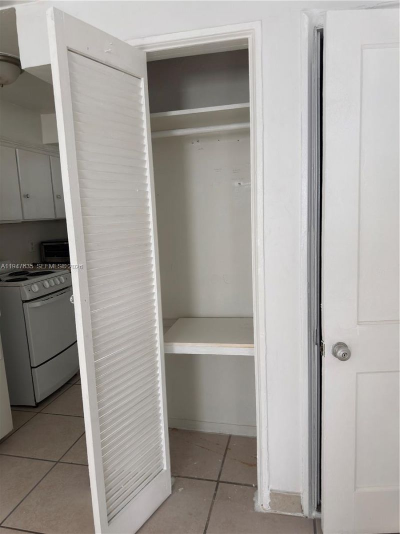 921 N 17th Ct, Unit 925, Hollywood, FL 33020 Photo