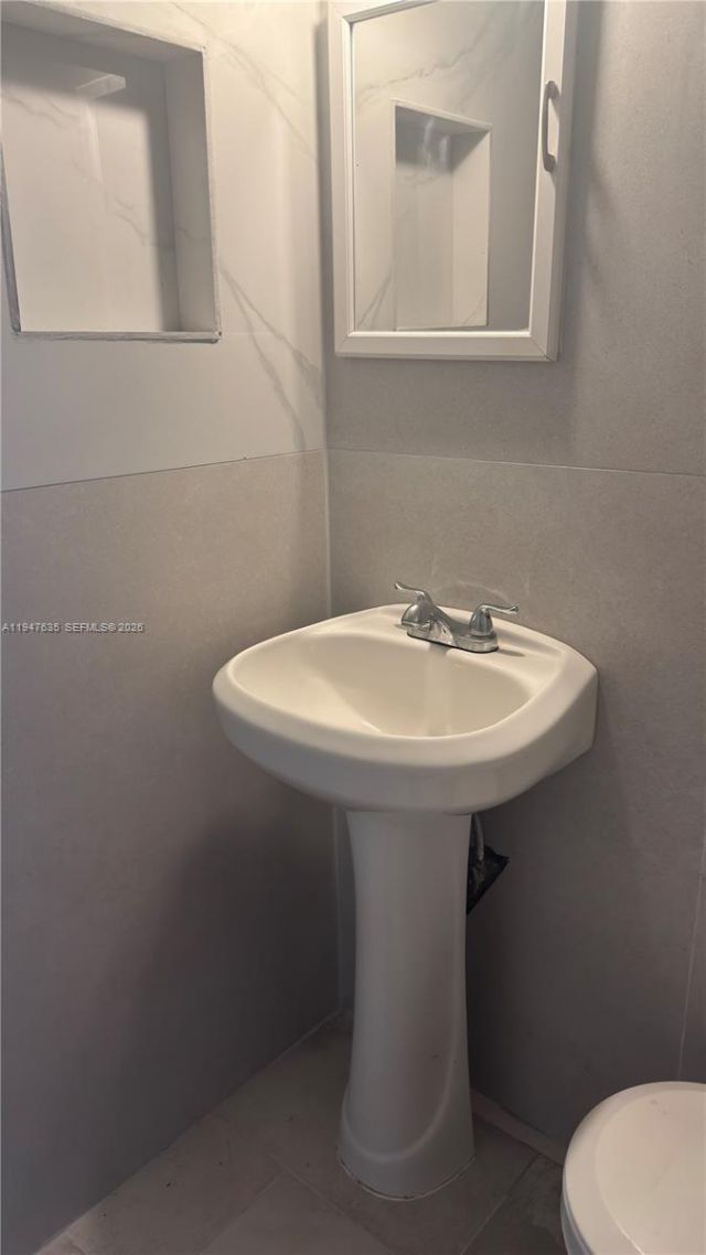 921 N 17th Ct, Unit 925, Hollywood, FL 33020 Photo