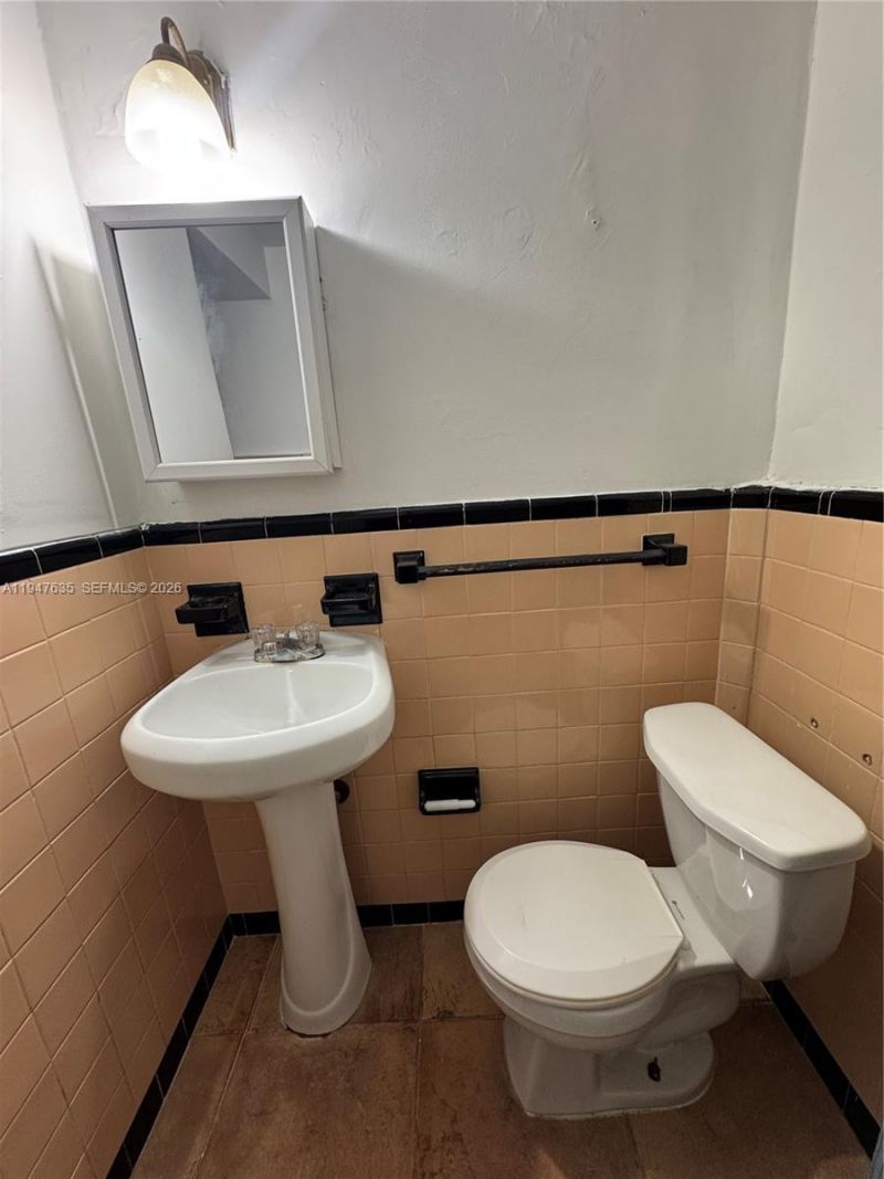 921 N 17th Ct, Unit 925, Hollywood, FL 33020 Photo