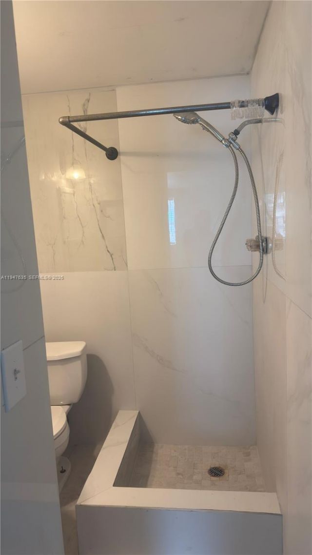 921 N 17th Ct, Unit 925, Hollywood, FL 33020 Photo