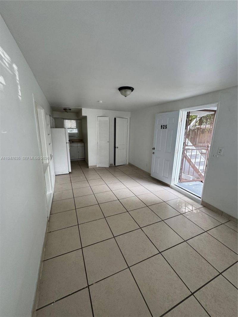 921 N 17th Ct, Unit 925, Hollywood, FL 33020 Photo