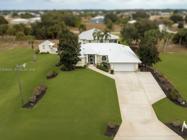 1197 April Ave, La Belle, FL 33935