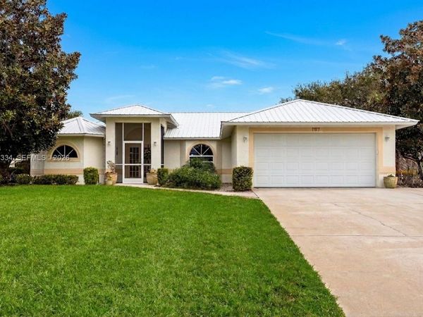 1197 April Ave, La Belle, FL 33935