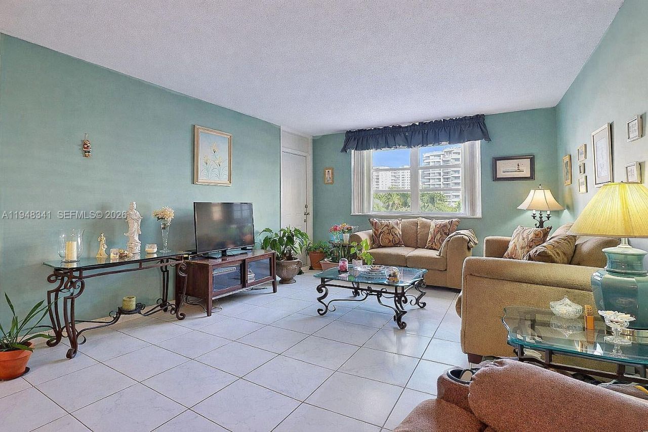 1849 S Ocean Dr, Unit 203, Hallandale Beach, FL 33009 Photo