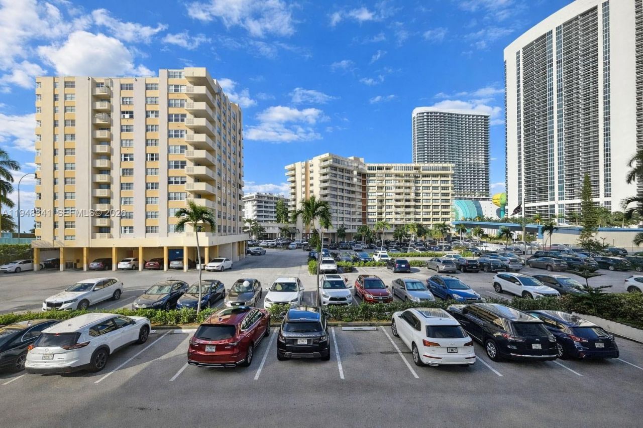 1849 S Ocean Dr, Unit 203, Hallandale Beach, FL 33009 Photo