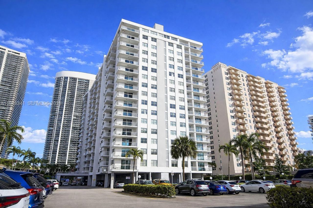 1849 S Ocean Dr, Unit 203, Hallandale Beach, FL 33009 Photo