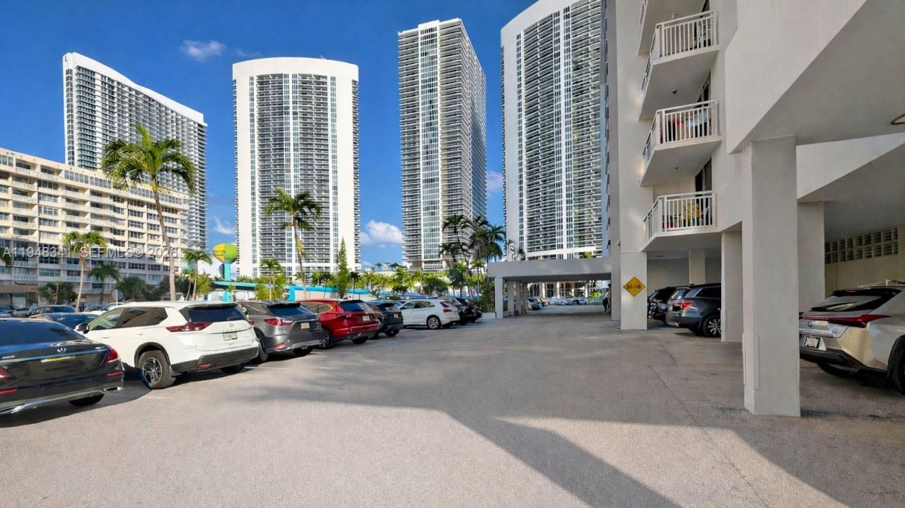 1849 S Ocean Dr, Unit 203, Hallandale Beach, FL 33009 Photo