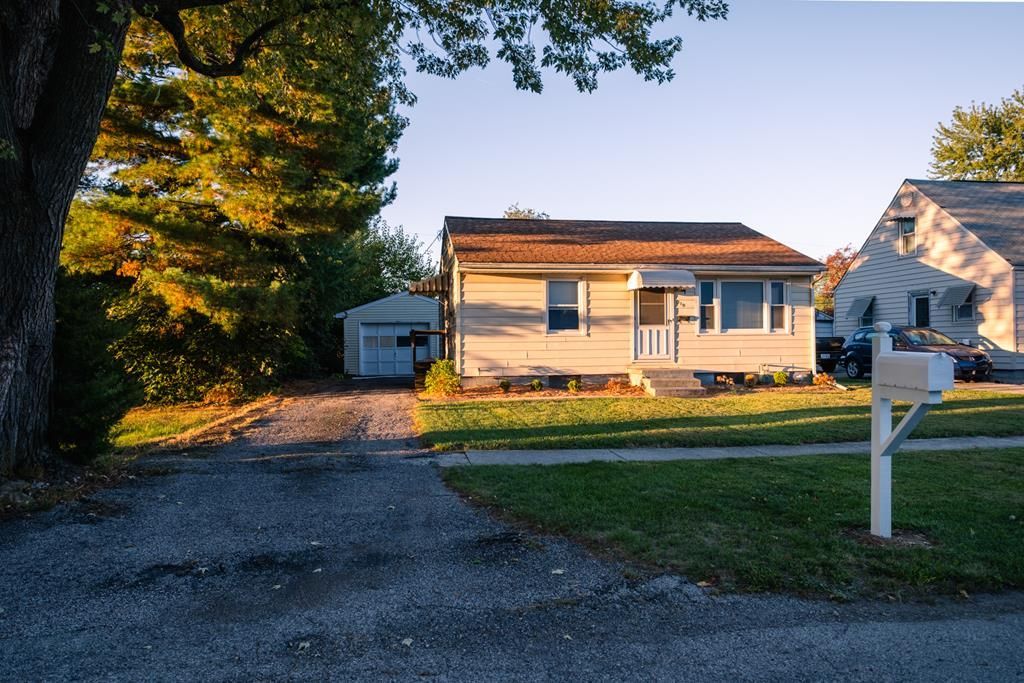 318 Charlotte Street, Bucyrus, OH 44820 Main Photo