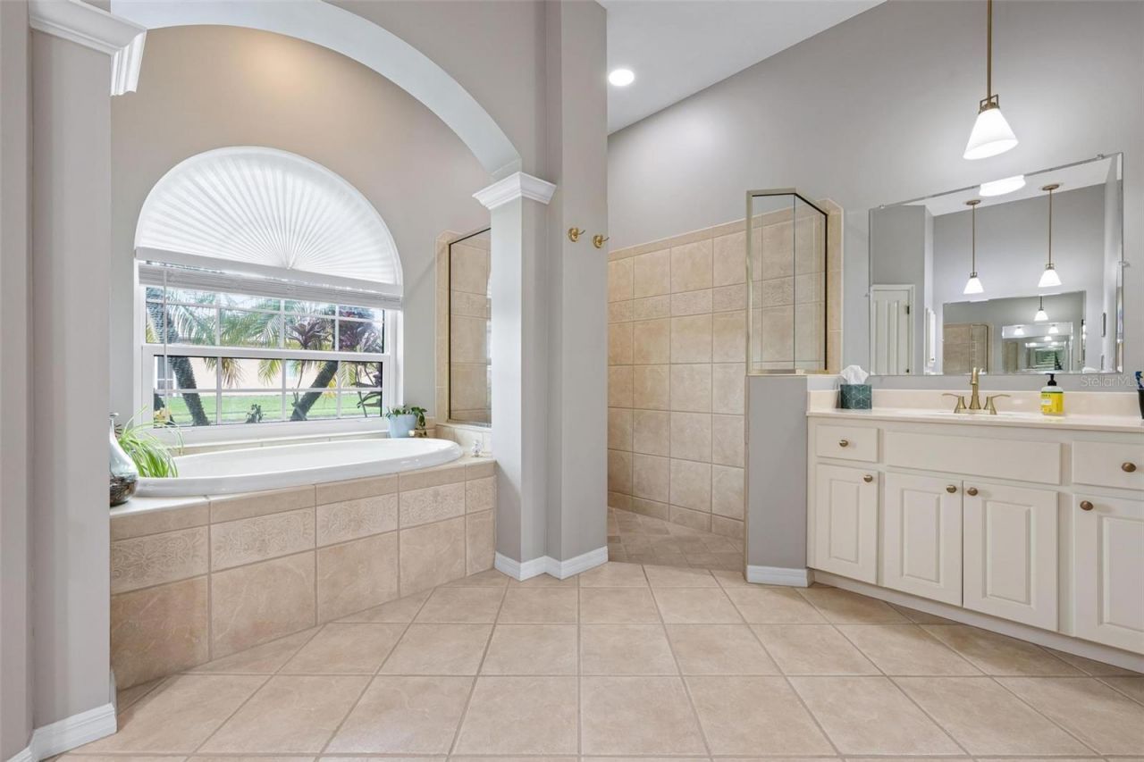 715 Thistlelake Drive, Venice, FL 34293 Photo