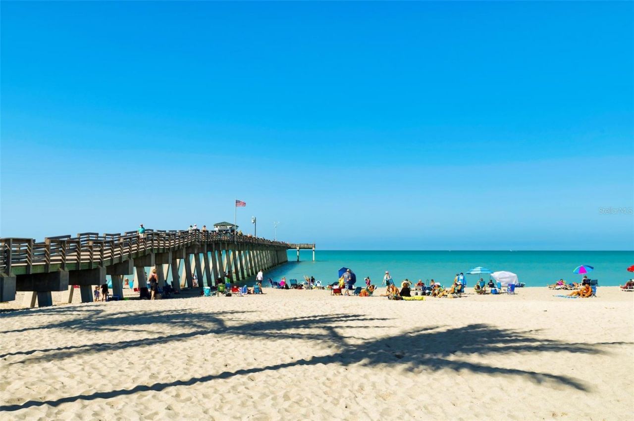 715 Thistlelake Drive, Venice, FL 34293 Photo