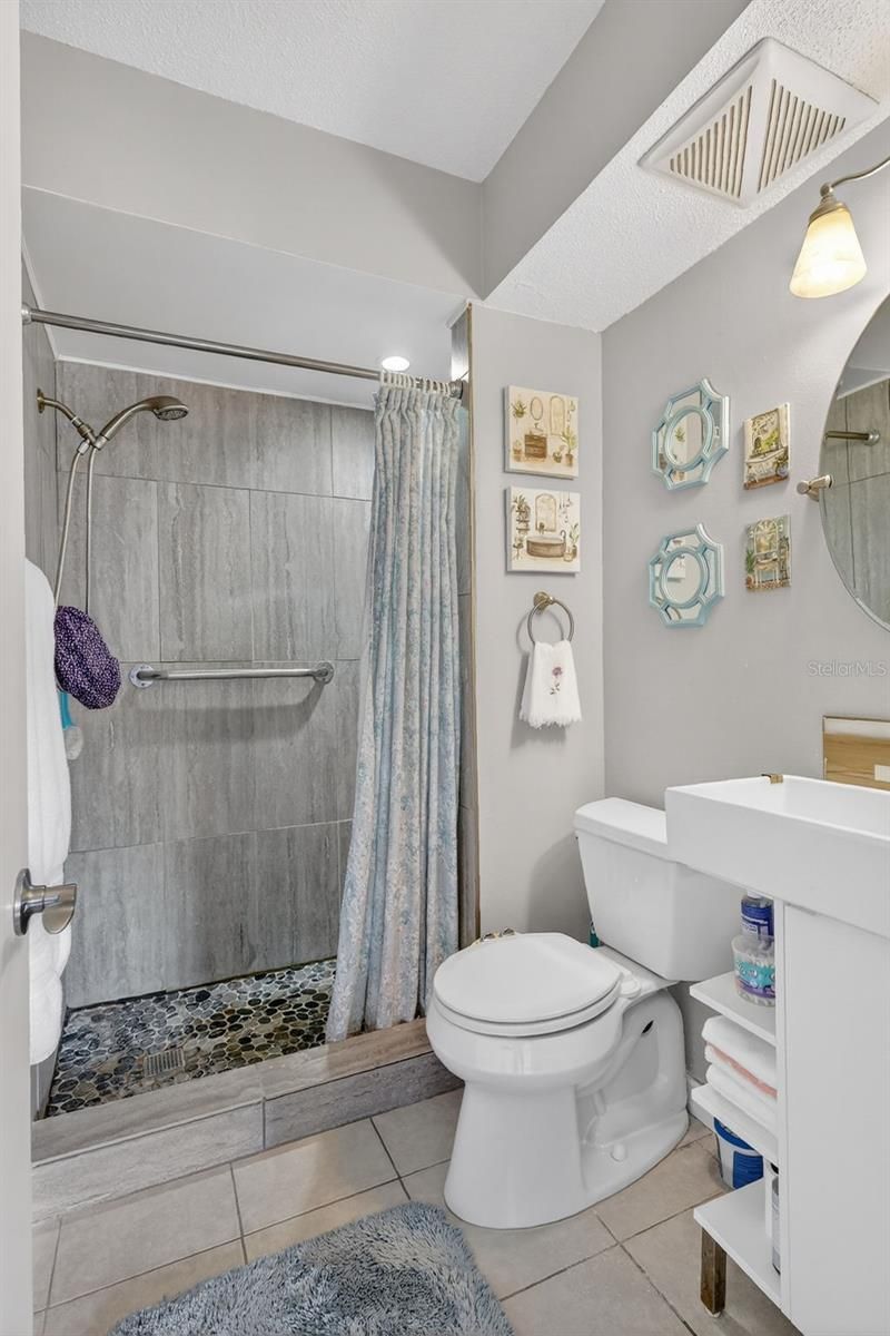 7825 38th Terrace N, Unit 7825, Saint Petersburg, FL 33709 Photo