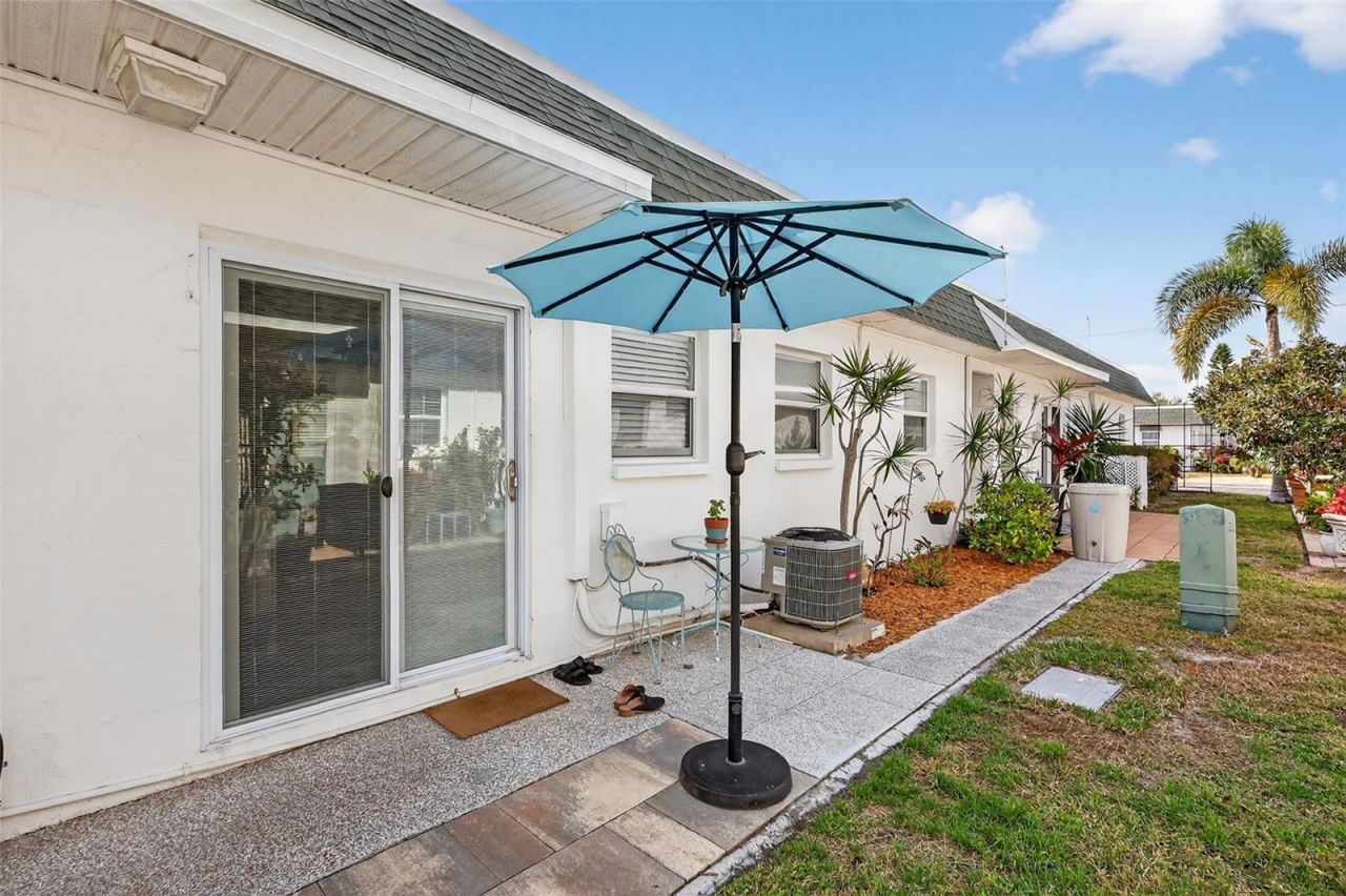 7825 38th Terrace N, Unit 7825, Saint Petersburg, FL 33709 Photo