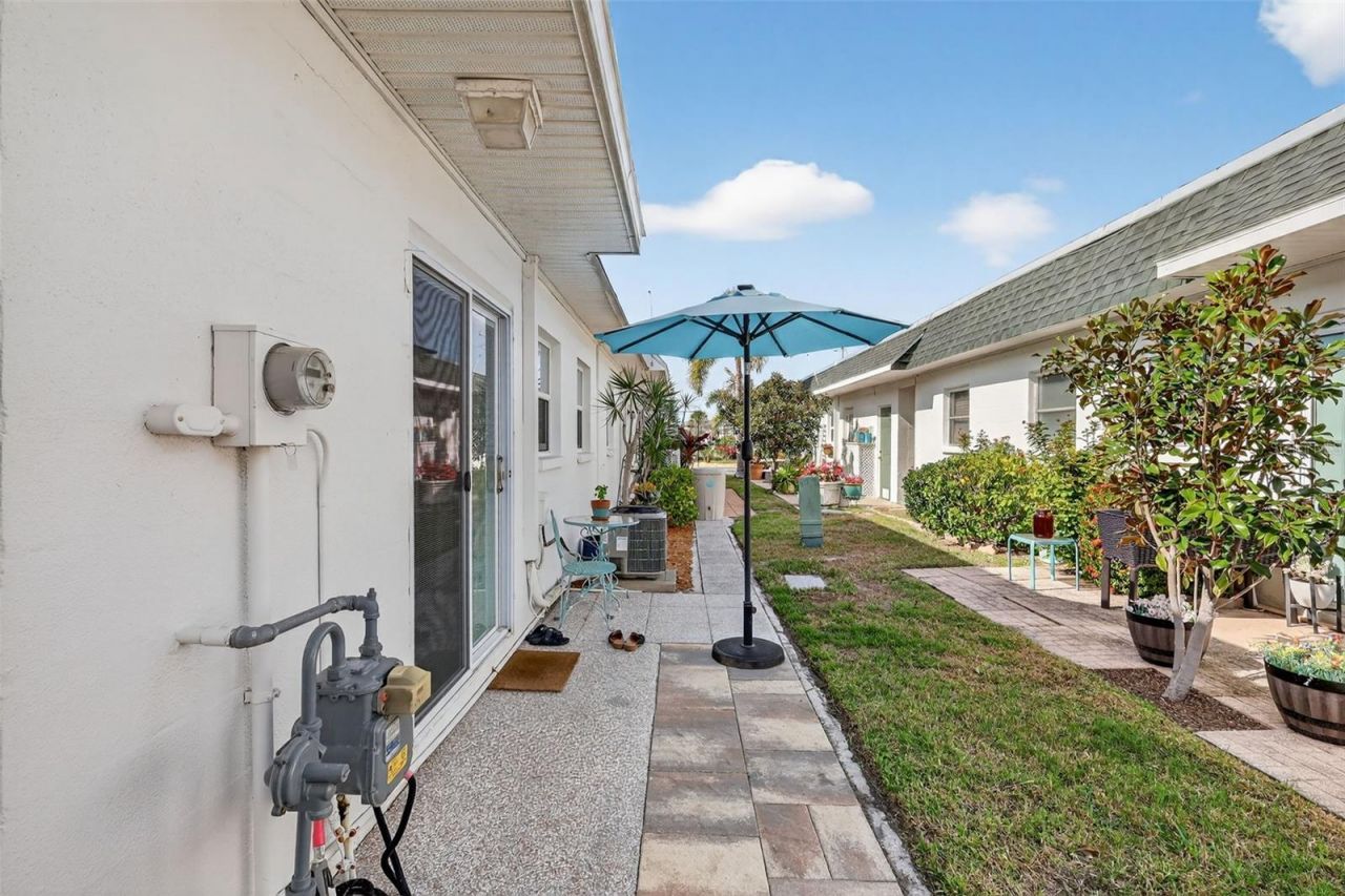 7825 38th Terrace N, Unit 7825, Saint Petersburg, FL 33709 Photo