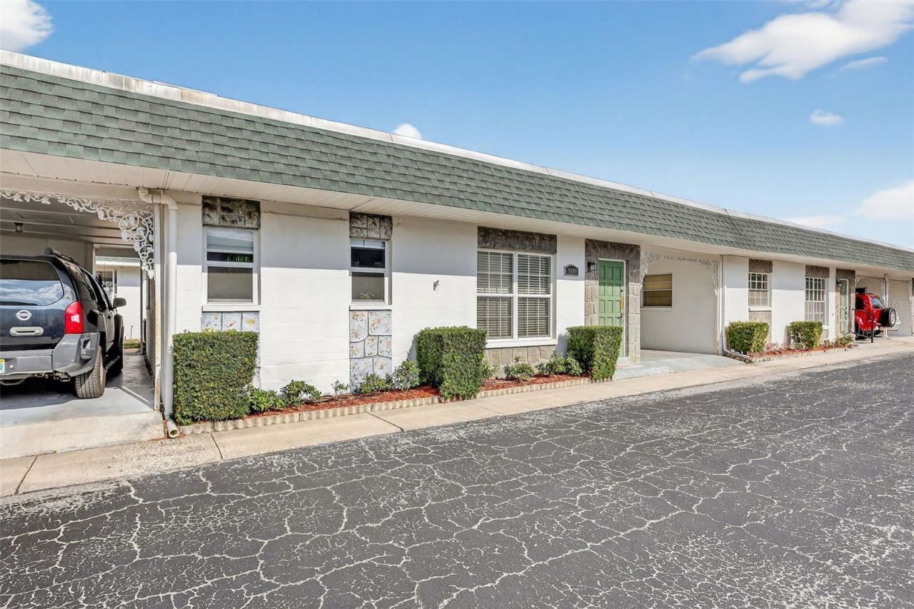 7825 38th Terrace N, Unit 7825, Saint Petersburg, FL 33709 Photo