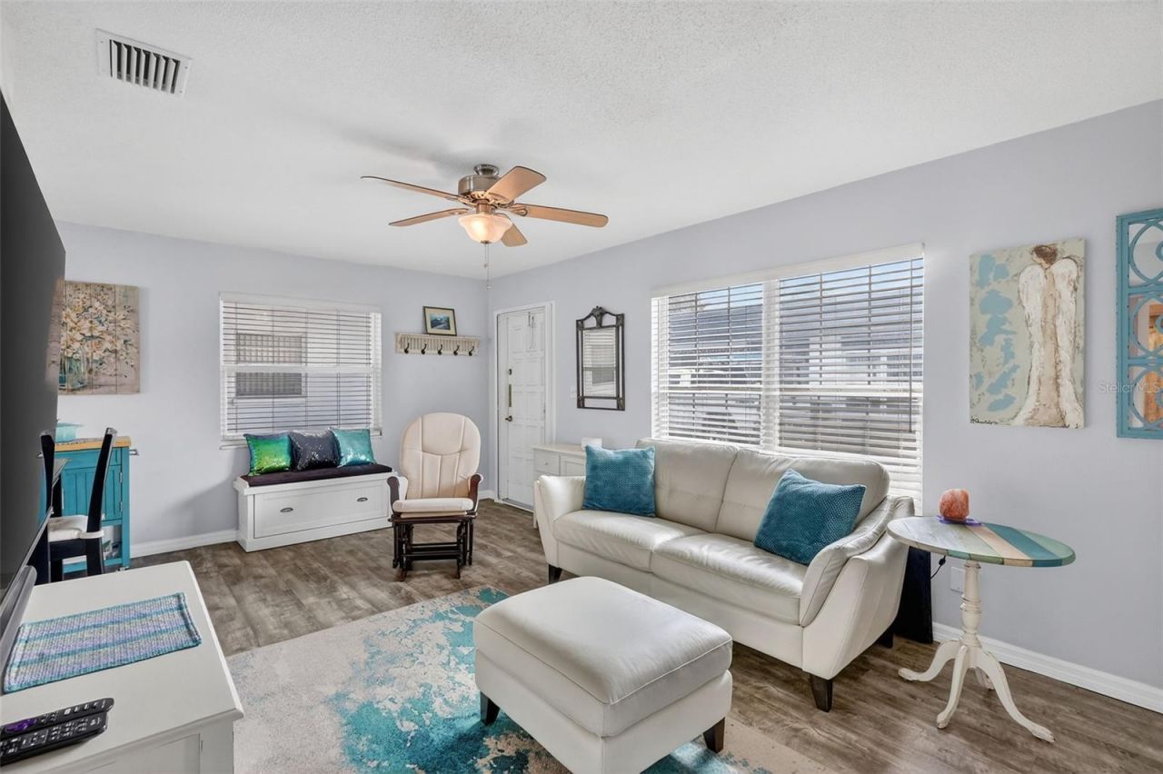 7825 38th Terrace N, Unit 7825, Saint Petersburg, FL 33709 Photo