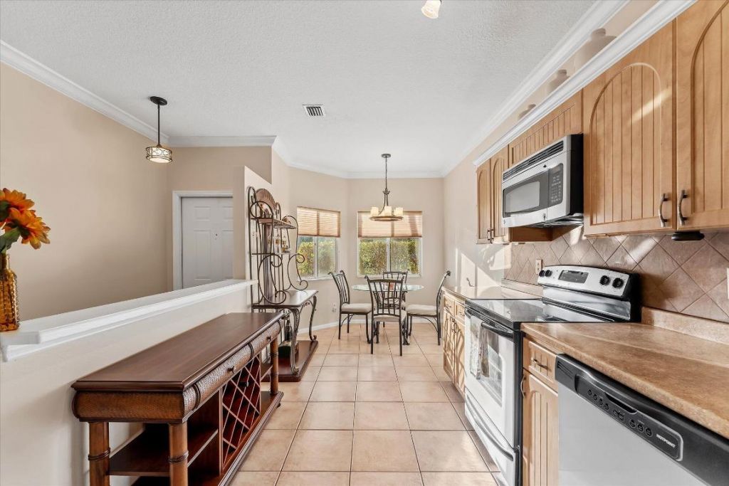 6757 Via Regina, Unit 3, Boca Raton, FL 33433 Photo