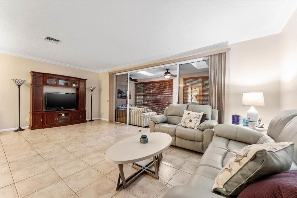 6757 Via Regina, Unit 3, Boca Raton, FL 33433 Photo