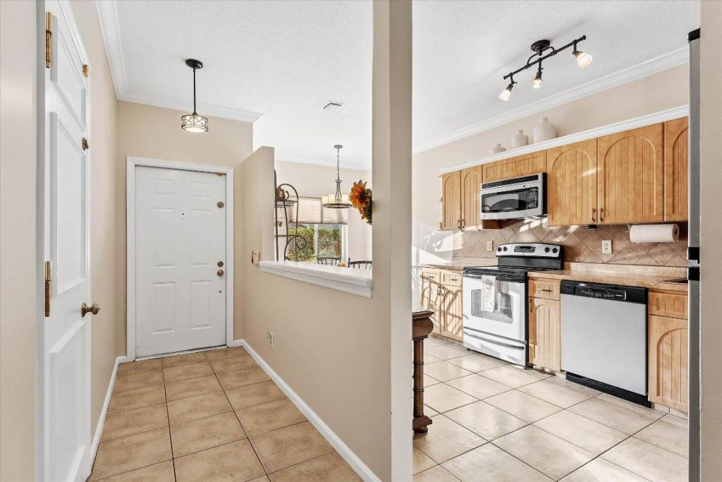 6757 Via Regina, Unit 3, Boca Raton, FL 33433 Photo