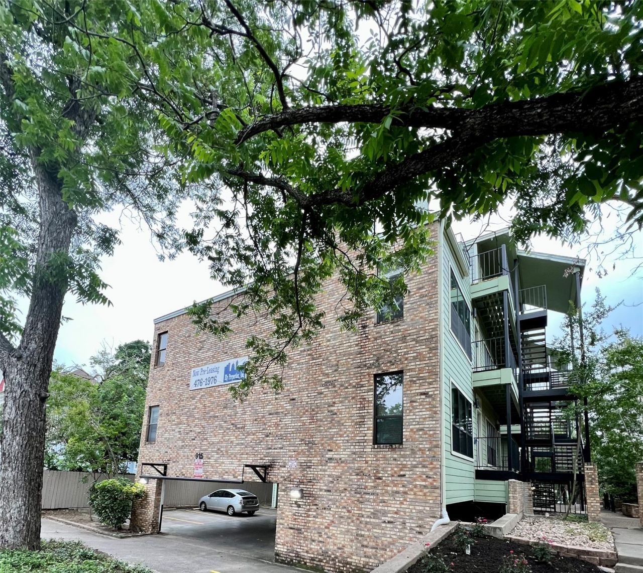 915 W 22nd 1/2 St, Unit 203, Austin, TX 78705 Main Photo