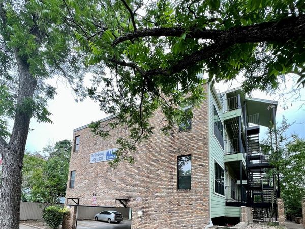 915 W 22nd 1/2 ST, Unit 203, Austin, TX 78705