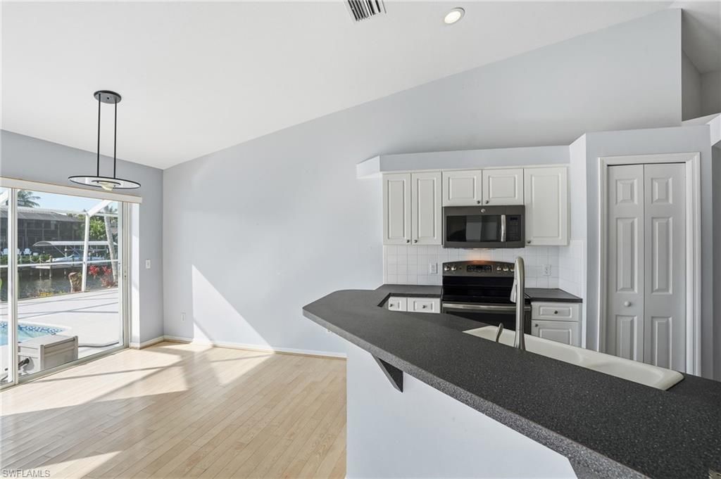 2920 SW 39th Ter, Cape Coral, FL 33914 Photo