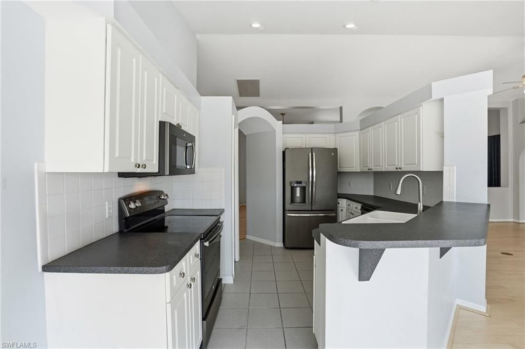 2920 SW 39th Ter, Cape Coral, FL 33914 Photo